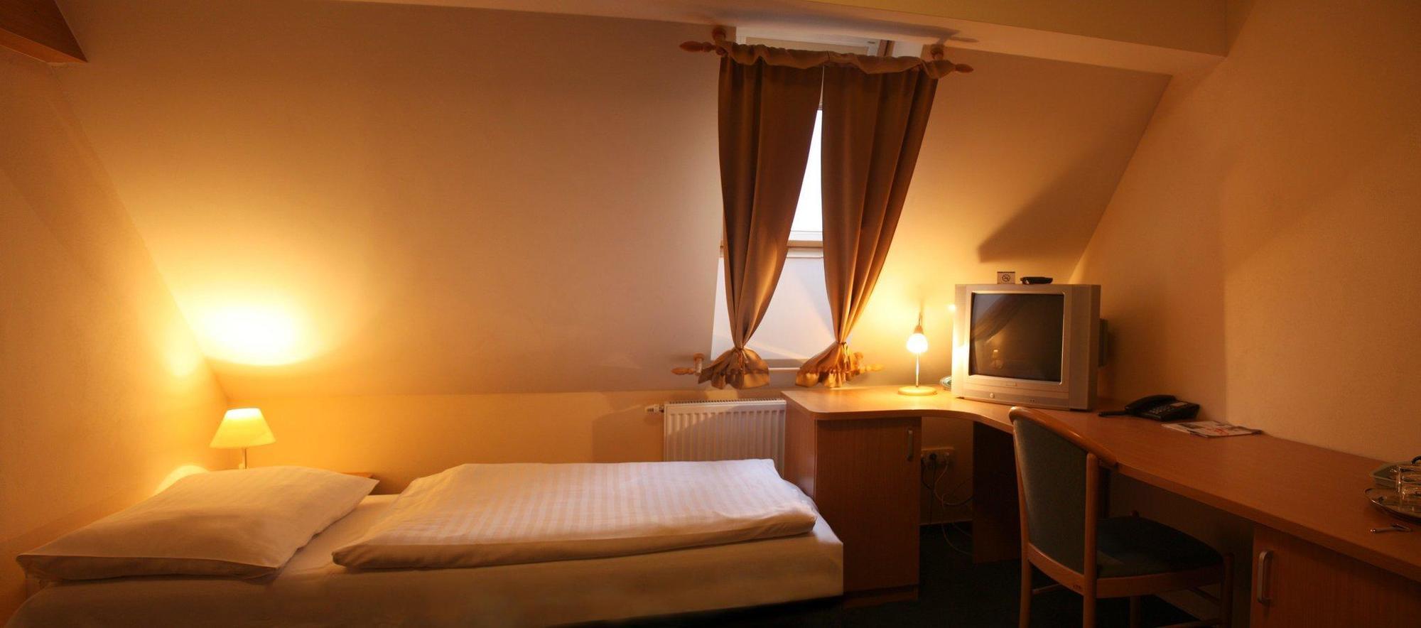 Teledom Hotel コシツェ エクステリア 写真