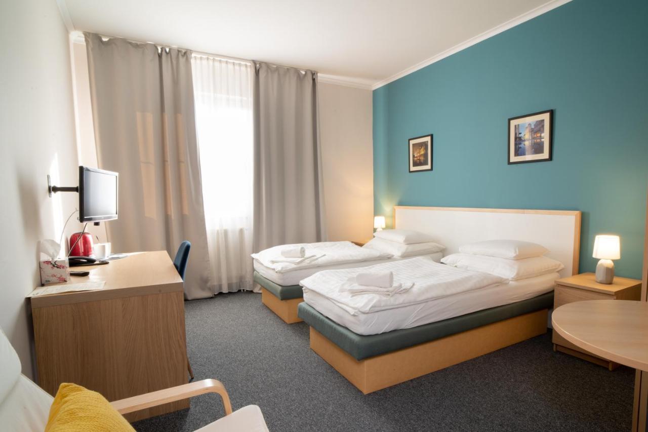 Teledom Hotel コシツェ エクステリア 写真